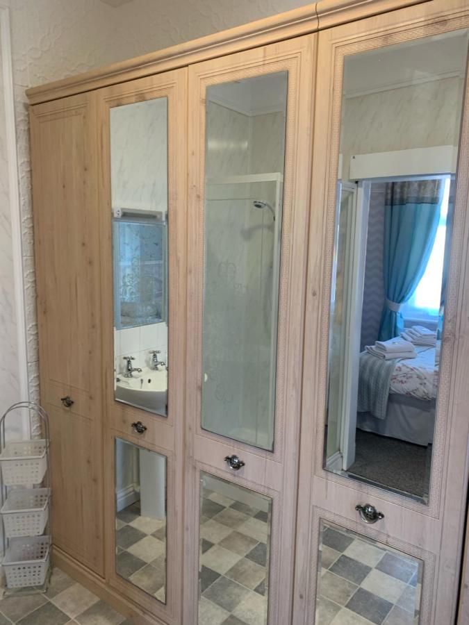 Heather Lea Guest Rooms Blackpool Bagian luar foto